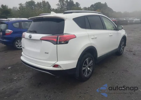 2018 Toyota Rav4 Xle из США, поврежденный, VIN JTMRFREV6JJ211763